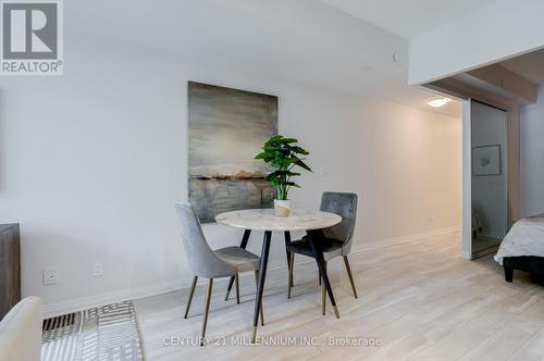 302 - 1630 Queen Street E, Toronto, ON - Indoor Photo Showing Dining Room