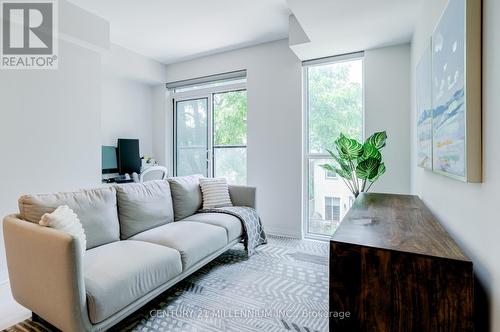 302 - 1630 Queen Street E, Toronto, ON - Indoor Photo Showing Living Room