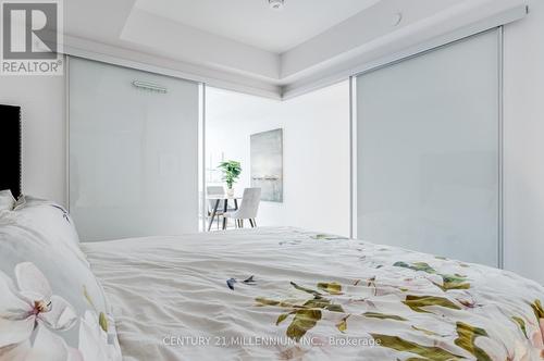 302 - 1630 Queen Street E, Toronto, ON - Indoor Photo Showing Bedroom