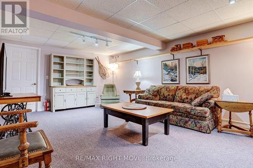 422 - 40 Museum Drive, Orillia, ON - Indoor Photo Showing Living Room