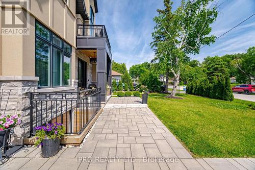 574 Stephens Crescent W, Oakville (Bronte East), ON - Outdoor