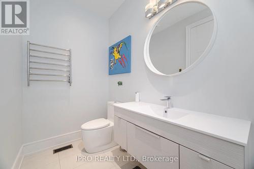 574 Stephens Crescent W, Oakville, ON - Indoor Photo Showing Bathroom