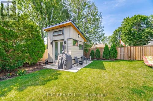 574 Stephens Crescent W, Oakville, ON - Outdoor