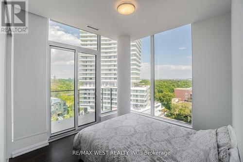 Ph 812 - 4208 Dundas Street W, Toronto, ON - Indoor Photo Showing Bedroom