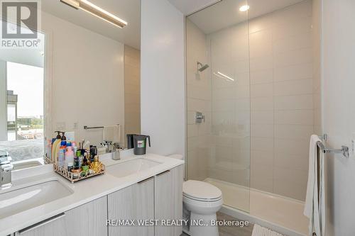 Ph 812 - 4208 Dundas Street W, Toronto, ON - Indoor Photo Showing Bathroom