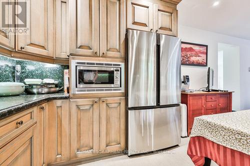 A - 1430 Hurontario Street, Mississauga, ON - Indoor Photo Showing Kitchen