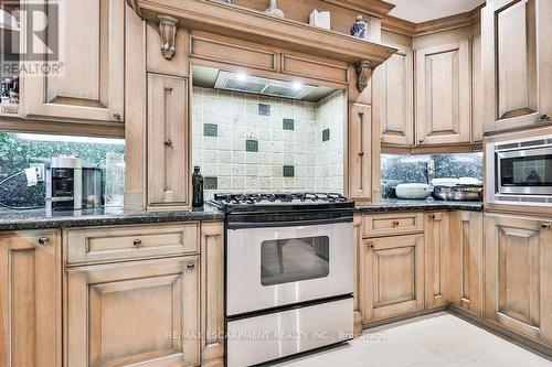 A - 1430 Hurontario Street, Mississauga, ON - Indoor Photo Showing Kitchen