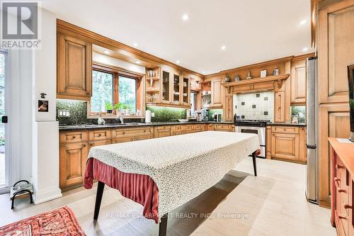 A - 1430 Hurontario Street, Mississauga, ON - Indoor Photo Showing Kitchen