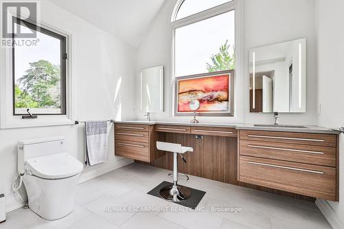 A - 1430 Hurontario Street, Mississauga, ON - Indoor Photo Showing Bathroom