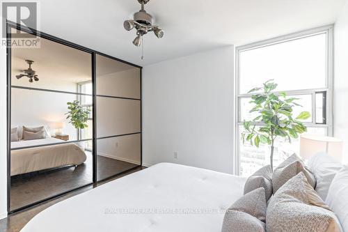 2617 - 40 Homewood Avenue, Toronto C08, ON - Indoor Photo Showing Bedroom