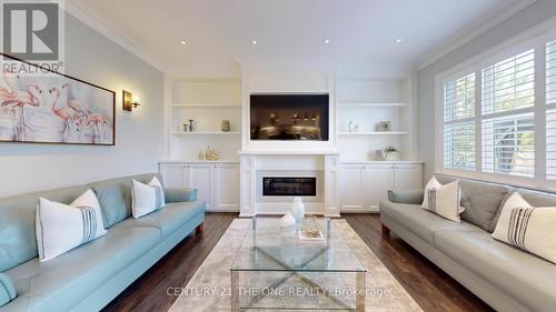 17 Creekview Avenue, Richmond Hill, ON - Indoor Photo Showing Living Room With Fireplace