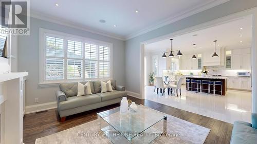 17 Creekview Avenue, Richmond Hill, ON - Indoor Photo Showing Living Room