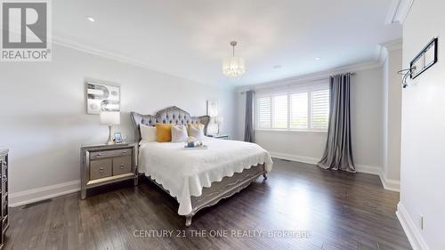 17 Creekview Avenue, Richmond Hill, ON - Indoor Photo Showing Bedroom