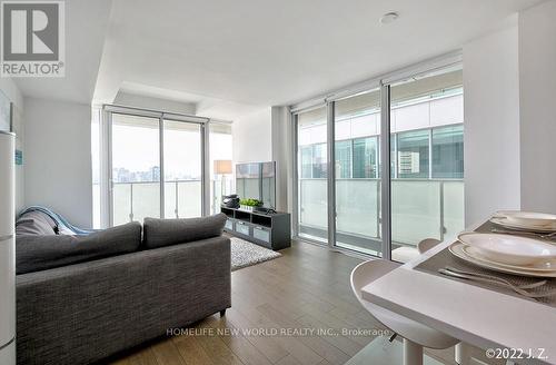 1601 - 200 Bloor Street W, Toronto C02, ON - Indoor Photo Showing Living Room