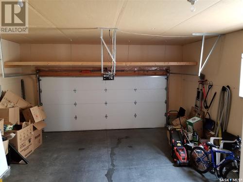 2319 Riverbend Crescent, Regina, SK - Indoor Photo Showing Garage