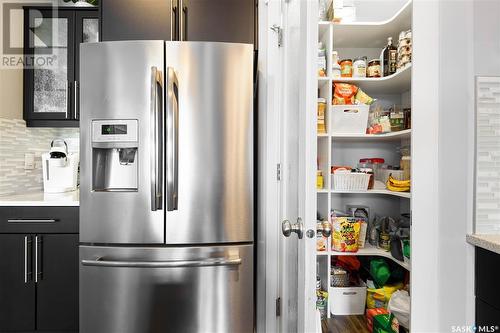 200 Willow Ridge Drive, Pilot Butte, SK - Indoor Photo Showing Kitchen