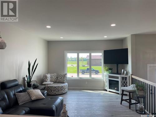 715 Doghide Drive, Tisdale, SK - Indoor Photo Showing Living Room