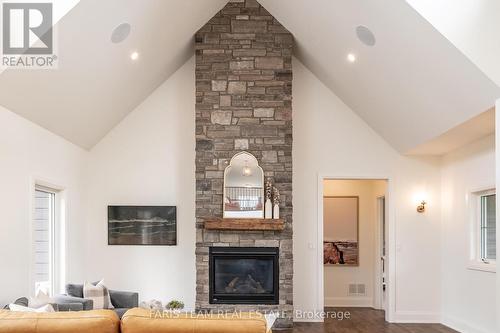 16 Gelderland Crescent, Oro-Medonte, ON - Indoor With Fireplace