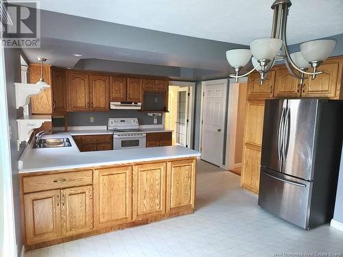 637 Douglas Avenue, Fredericton, NB - Indoor Photo Showing Kitchen With Double Sink