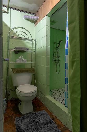 5180 Slater Avenue, Niagara Falls, ON - Indoor Photo Showing Bathroom