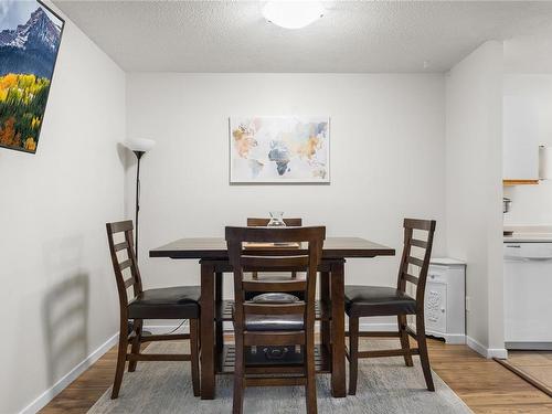 205-3089 Barons Rd, Nanaimo, BC - Indoor Photo Showing Dining Room