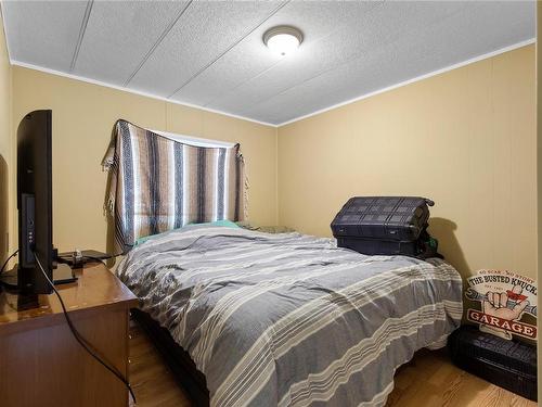 1922 Cedar Rd, Nanaimo, BC - Indoor Photo Showing Bedroom