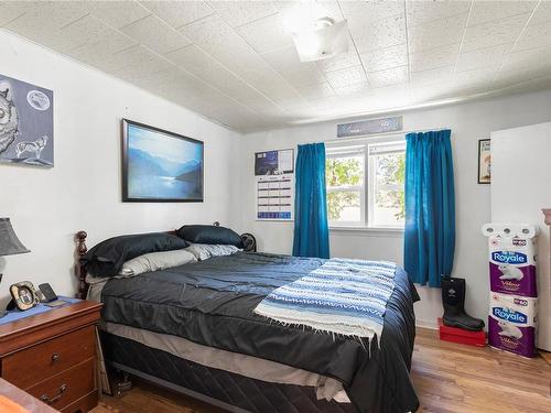 1922 Cedar Rd, Nanaimo, BC - Indoor Photo Showing Bedroom