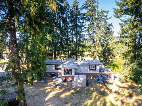 1922 Cedar Rd, Nanaimo, BC - Outdoor