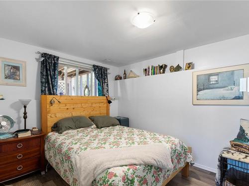 1922 Cedar Rd, Nanaimo, BC - Indoor Photo Showing Bedroom