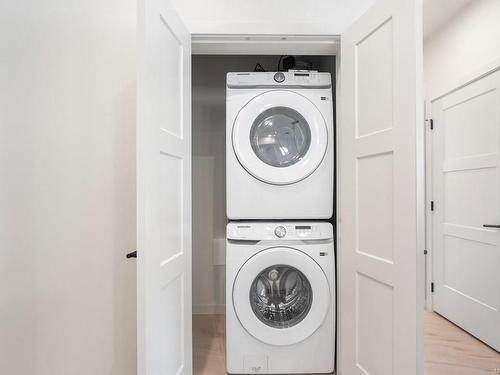 502-947 Whirlaway Cres, Langford, BC - Indoor Photo Showing Laundry Room