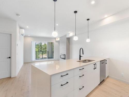 502-947 Whirlaway Cres, Langford, BC - Indoor Photo Showing Kitchen With Double Sink