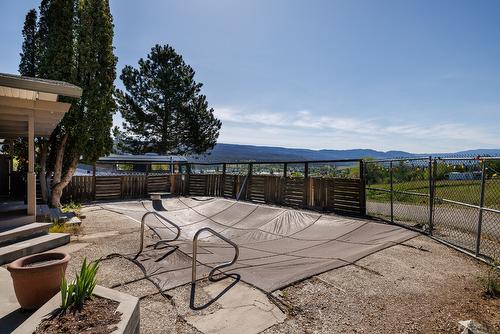 3083 Harwood Road, Lake Country, BC - Outdoor