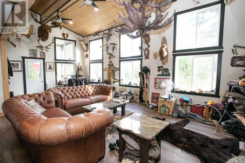 5404 Milford Haven Rd, Hilton Beach, ON - Indoor Photo Showing Living Room