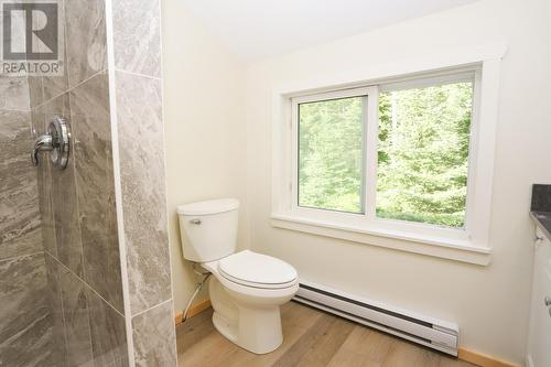 5404 Milford Haven Rd, Hilton Beach, ON - Indoor Photo Showing Bathroom