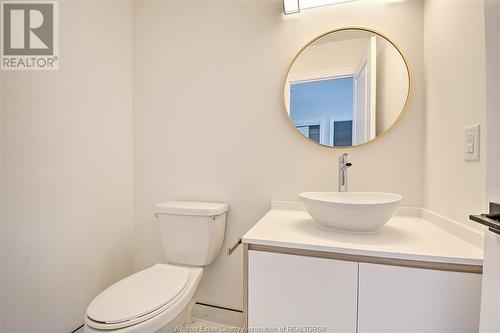 7333 Meo Unit# 111, Lasalle, ON - Indoor Photo Showing Bathroom