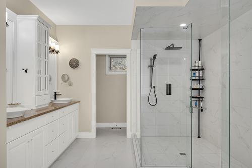158 Terrace Hill Court, Kelowna, BC - Indoor Photo Showing Bathroom