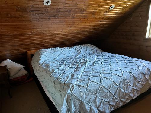 30-10250 Dee Lake Road, Lake Country, BC - Indoor Photo Showing Bedroom