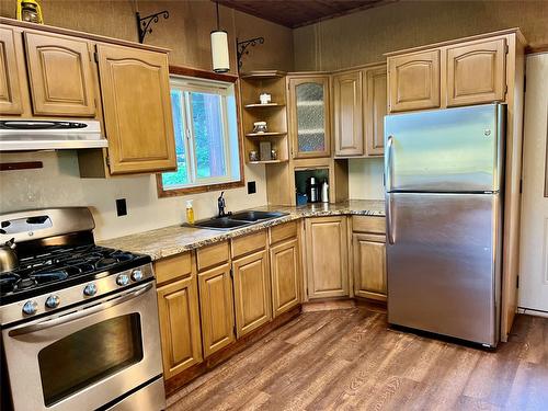 30-10250 Dee Lake Road, Lake Country, BC - Indoor Photo Showing Kitchen With Double Sink