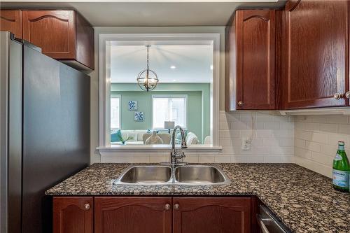 470 Beach Boulevard|Unit #67, Hamilton, ON - Indoor Photo Showing Kitchen With Double Sink