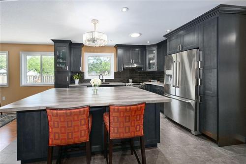 28 Woodburn Avenue, St. Catharines, ON - Indoor Photo Showing Kitchen With Double Sink