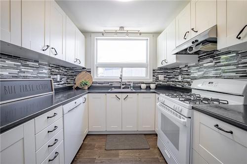 11624 Belleview Beach Road, Wainfleet, ON - Indoor Photo Showing Kitchen With Double Sink