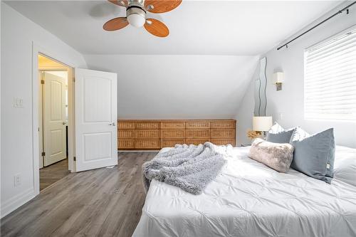 11624 Belleview Beach Road, Wainfleet, ON - Indoor Photo Showing Bedroom