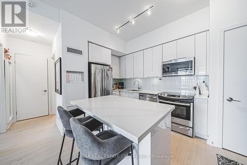2405 - 10 Park Lawn Road, Toronto, ON - Indoor Photo Showing Kitchen