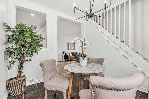 652 Upper Wellington Street, Hamilton, ON - Indoor Photo Showing Dining Room