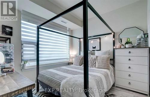 419 - 2522 Keele Street, Toronto W04, ON - Indoor Photo Showing Bedroom