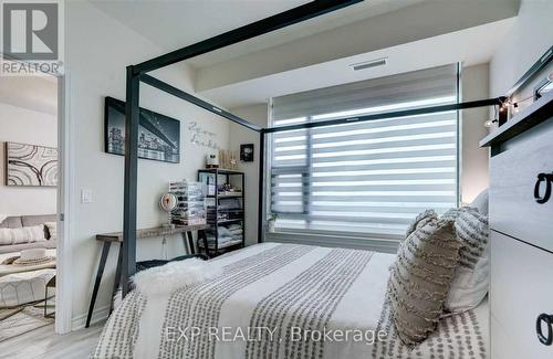 419 - 2522 Keele Street, Toronto W04, ON - Indoor Photo Showing Bedroom