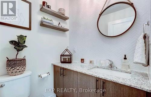 419 - 2522 Keele Street, Toronto W04, ON - Indoor Photo Showing Bathroom