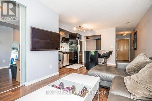 208 - 38 Joe Shuster Way, Toronto (South Parkdale), ON - Indoor Photo Showing Living Room