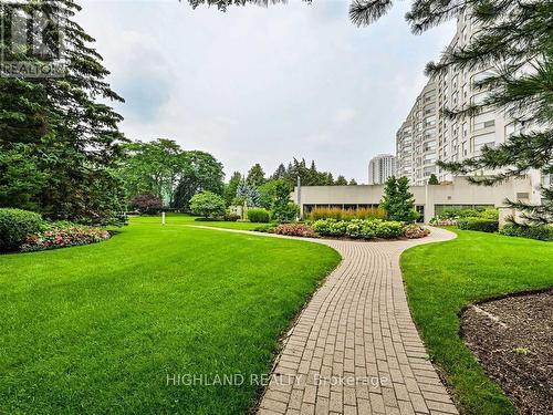 705 - 1700 The Collegeway, Mississauga, ON - Outdoor