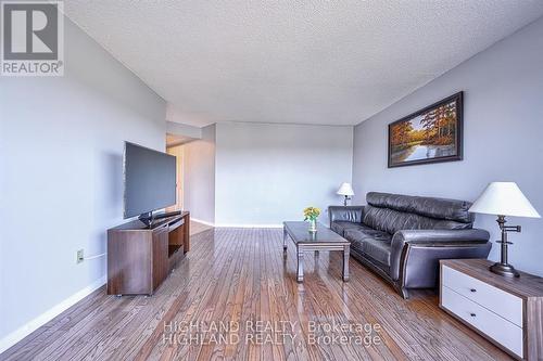 705 - 1700 The Collegeway, Mississauga, ON - Indoor Photo Showing Living Room